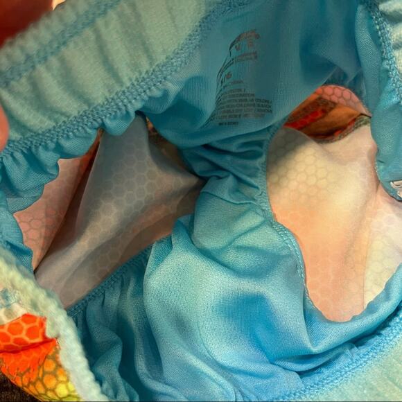 Skechers Active Geometric Rainbow Pattern Pull On Shorts Girls Size 5 / 6 - Picture 4 of 5